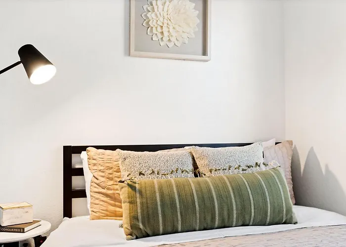 Holiday home @ Marbella Lane - Modern 4br In *