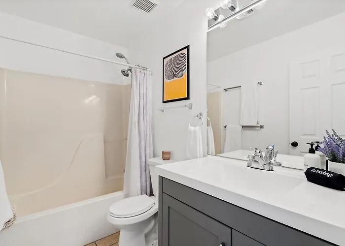 Holiday home @ Marbella Lane - Modern 4br In Oro Valley
