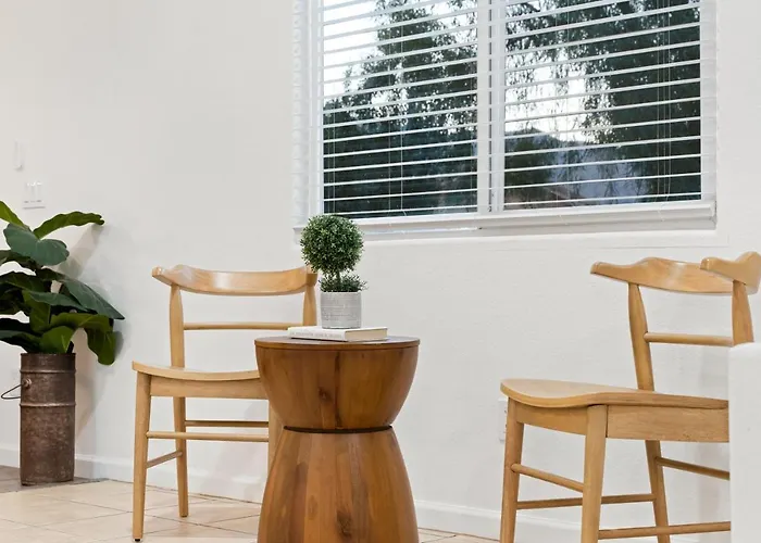 @ Marbella Lane - Modern 4br In *